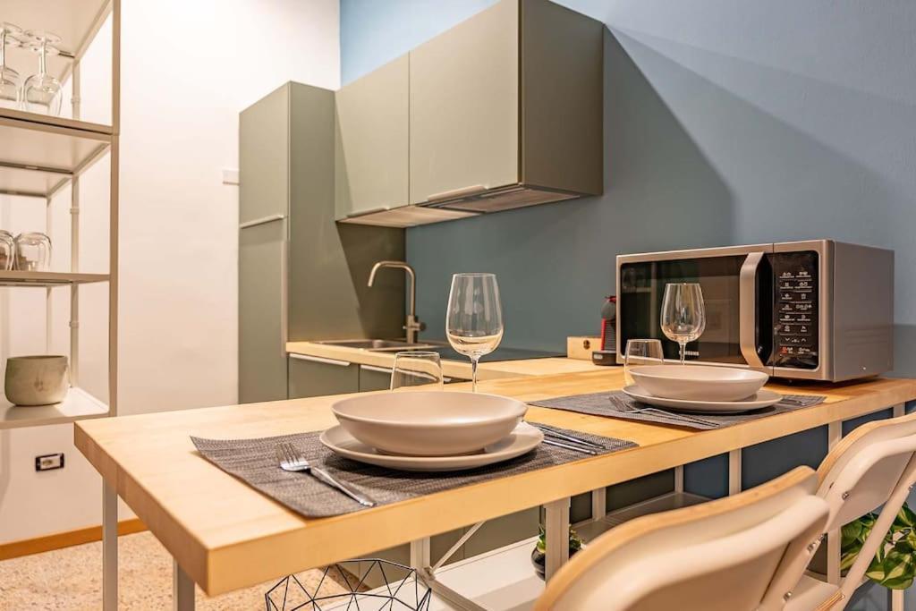 Guest Planet - Cozy Housing Porta Romana M3 Milano Ngoại thất bức ảnh