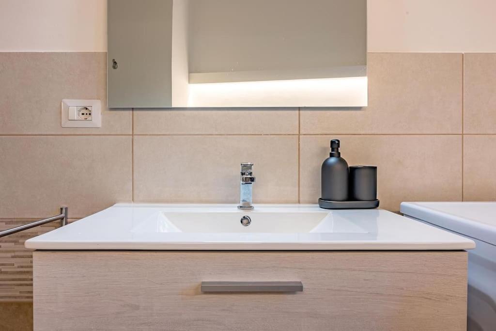 Guest Planet - Cozy Housing Porta Romana M3 Milano Ngoại thất bức ảnh
